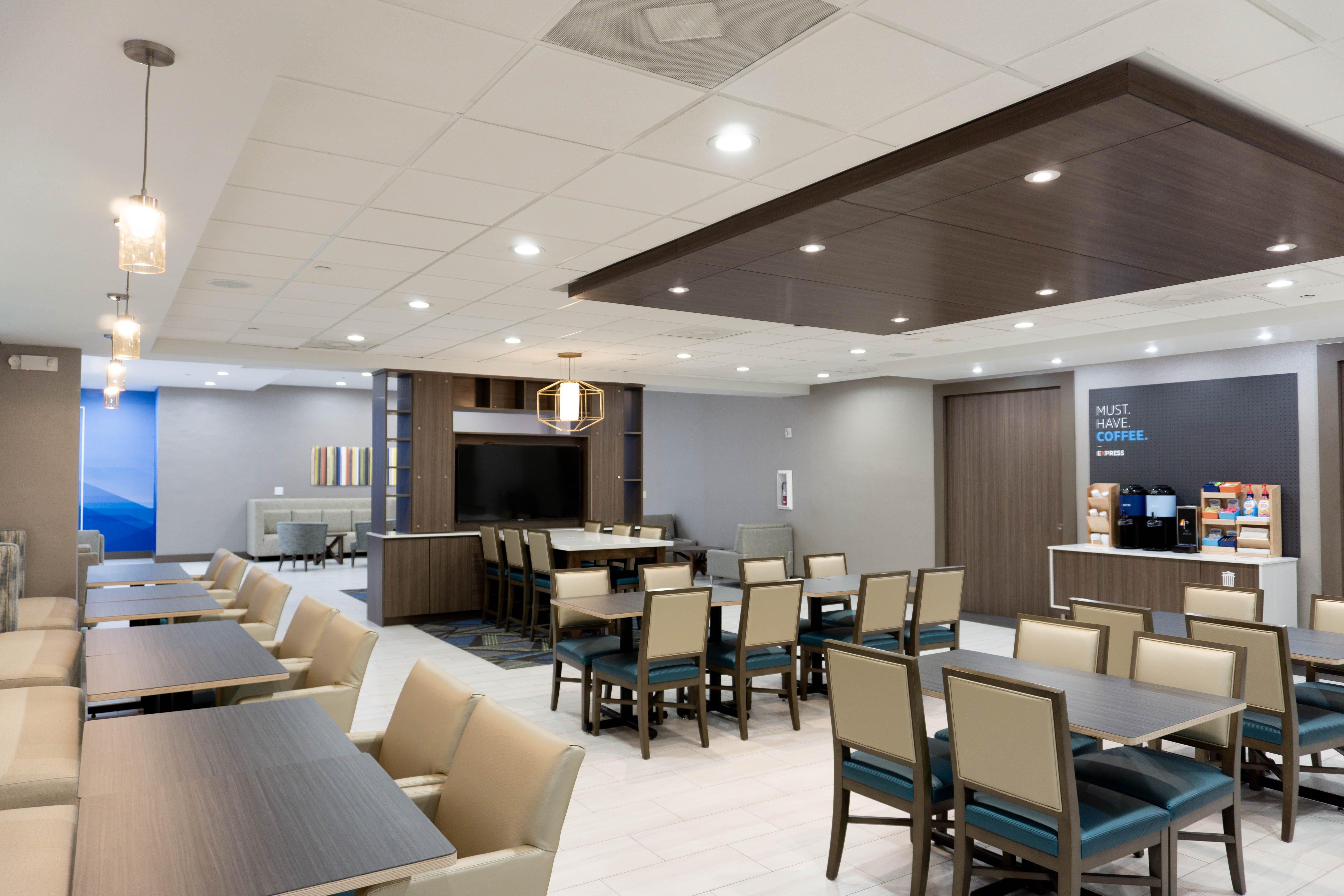 Hotel Holiday Express Downtown West, An Ihg