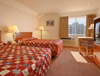 Holiday Express Downtown West, An Ihg Hotel