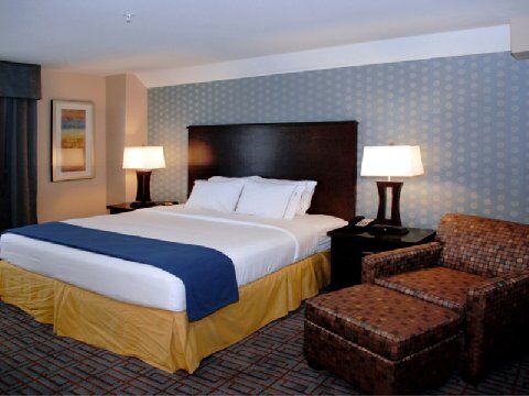 Hotel Holiday Express Downtown West, An Ihg