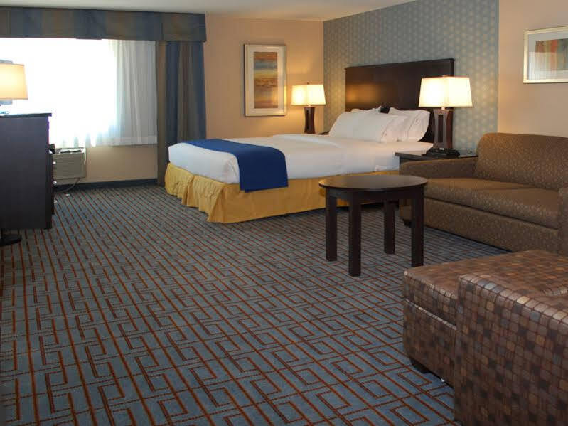 Holiday Express Downtown West, An Ihg